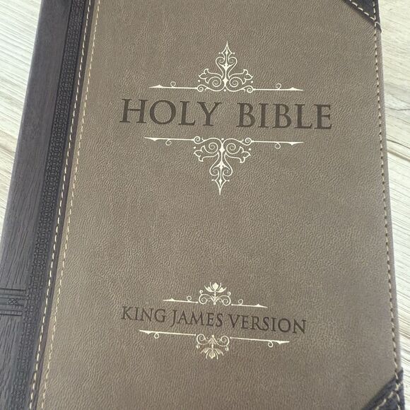 KJV Bible Dark Brown/Tan Portfolio Faux Leather - Picture 2 of 5
